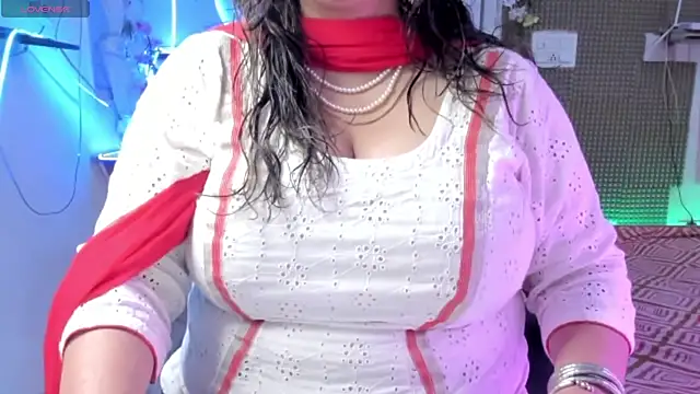Gulabi Queen online show from 02.22.25
