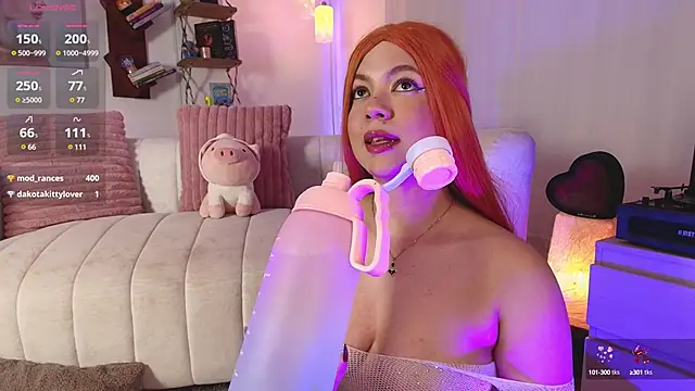 HANNAH LOVEE online show from 01.12.25