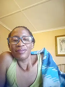 Snapshot of bustybillies chatting on 10.18.25 bustybillies online show from 10.18.25