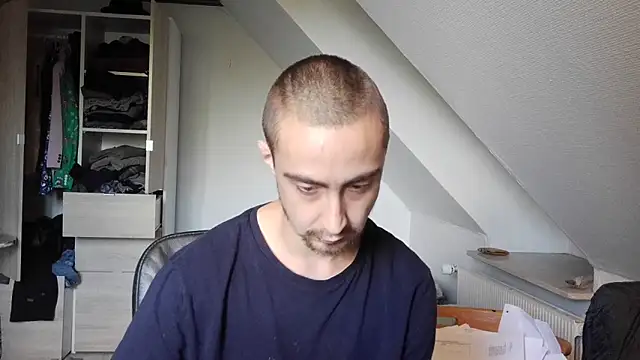 Stephanien online show from 09.28.25