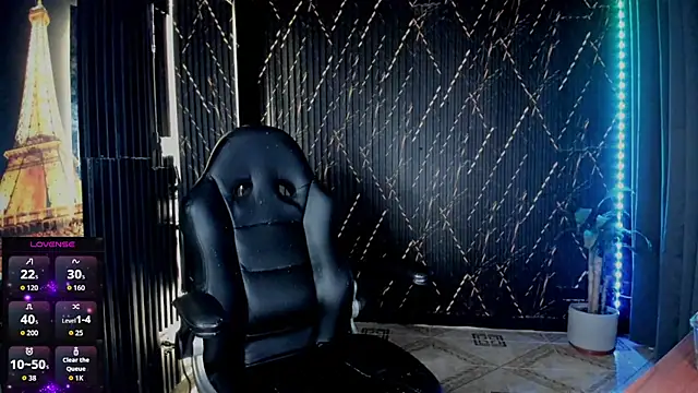 Snapshot of ZhoeStrong chatting on 01.18.26 ZhoeStrong online show from 01.18.26