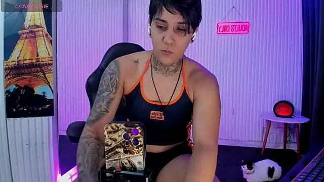 ZhoeStrong online show from 06.04.26
