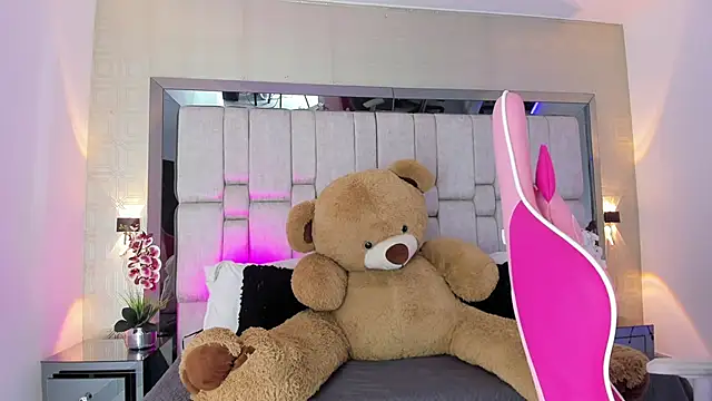 SofiaCortez  online show from 01.14.25
