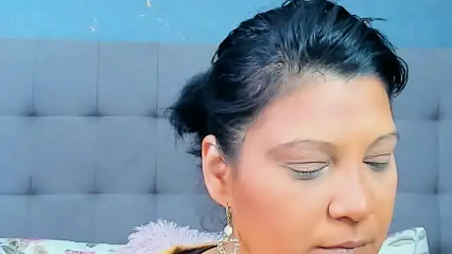 AmyCubes online show from 01.12.25