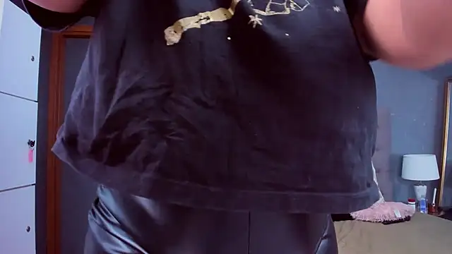 AmyCubes online show from 02.13.25