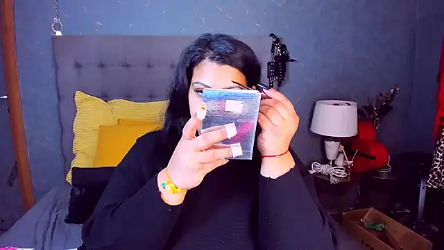 AmyCubes online show from 04.08.26