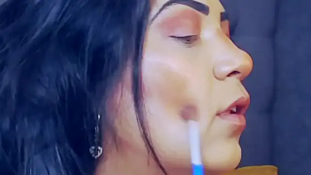 Snapshot of AmyCubes chatting on 05.24.26 AmyCubes online show from 05.24.26