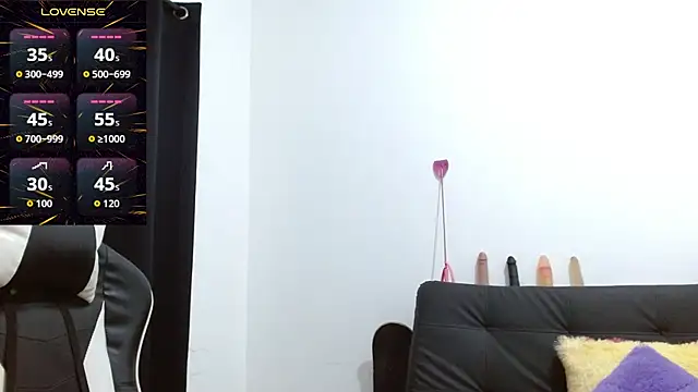 Snapshot of Kiara-Rider chatting on 12.15.25 Kiara-Rider online show from 12.15.25