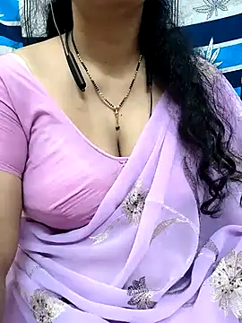 Snapshot of bhuvana555 chatting on 02.11.25 bhuvana555 online show from 02.11.25