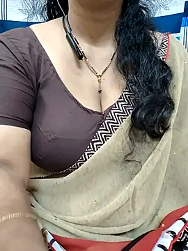 Snapshot of bhuvana555 chatting on 02.12.25 bhuvana555 online show from 02.12.25