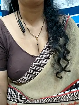 Snapshot of bhuvana555 chatting on 02.12.25 bhuvana555 online show from 02.12.25