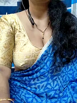 Snapshot of bhuvana555 chatting on 02.17.25 bhuvana555 online show from 02.17.25