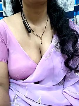 Snapshot of bhuvana555 chatting on 02.20.25 bhuvana555 online show from 02.20.25