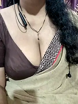 Snapshot of bhuvana555 chatting on 02.20.25 bhuvana555 online show from 02.20.25