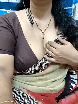 Snapshot of bhuvana555 chatting on 02.24.25 bhuvana555 online show from 02.24.25