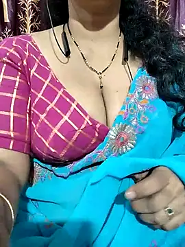 Snapshot of bhuvana555 chatting on 02.25.25 bhuvana555 online show from 02.25.25