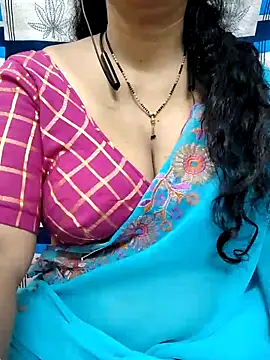 Snapshot of bhuvana555 chatting on 03.16.25 bhuvana555 online show from 03.16.25