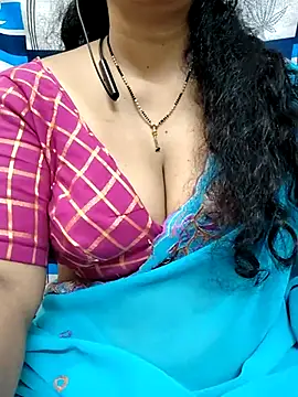 Snapshot of bhuvana555 chatting on 03.16.25 bhuvana555 online show from 03.16.25