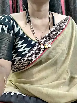 Snapshot of bhuvana555 chatting on 09.12.25 bhuvana555 online show from 09.12.25