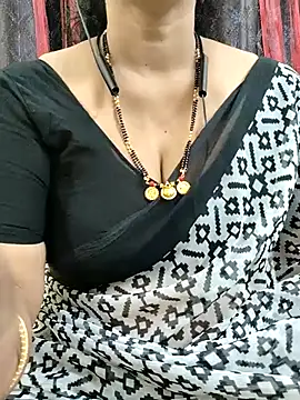 Snapshot of bhuvana555 chatting on 09.15.25 bhuvana555 online show from 09.15.25