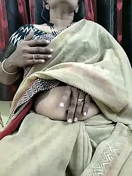 Snapshot of bhuvana555 chatting on 09.21.25 bhuvana555 online show from 09.21.25