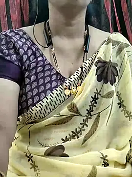 Snapshot of bhuvana555 chatting on 09.24.25 bhuvana555 online show from 09.24.25