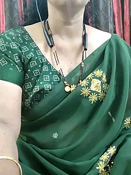 Snapshot of bhuvana555 chatting on 10.12.25 bhuvana555 online show from 10.12.25