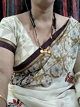 Snapshot of bhuvana555 chatting on 10.16.25 bhuvana555 online show from 10.16.25