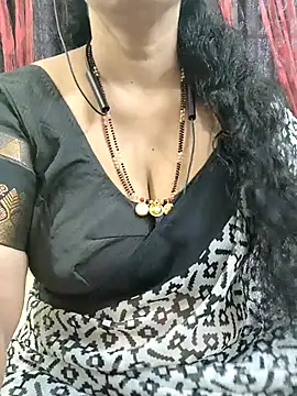 Snapshot of bhuvana555 chatting on 11.04.25 bhuvana555 online show from 11.04.25