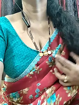 Snapshot of bhuvana555 chatting on 11.10.25 bhuvana555 online show from 11.10.25