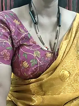 Snapshot of bhuvana555 chatting on 12.13.25 bhuvana555 online show from 12.13.25