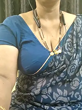 Snapshot of bhuvana555 chatting on 01.06.26 bhuvana555 online show from 01.06.26