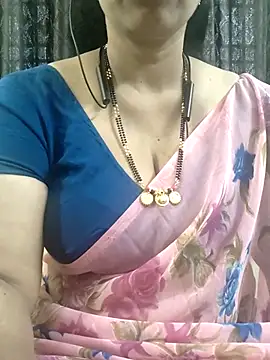 Snapshot of bhuvana555 chatting on 01.09.26 bhuvana555 online show from 01.09.26