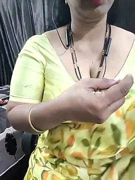 Snapshot of bhuvana555 chatting on 02.13.26 bhuvana555 online show from 02.13.26