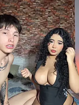 G Poseidon y Cloe online show from 10.17.25