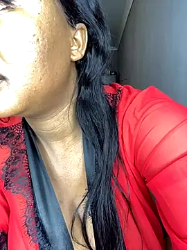 Snapshot of MayaPassion chatting on 09.19.25 MayaPassion online show from 09.19.25