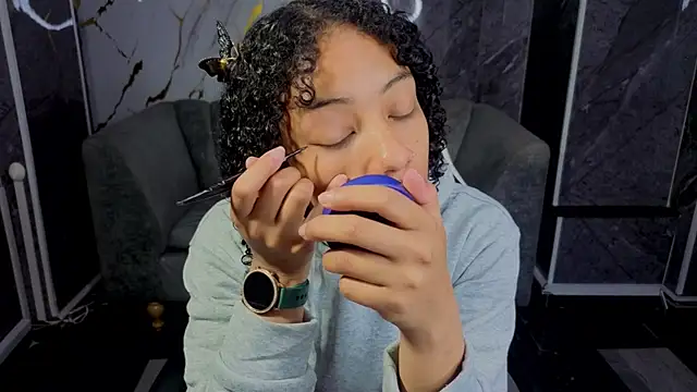 Violeth b online show from 12.21.25