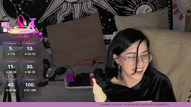 LisandreLaVenale online show from 11.14.25