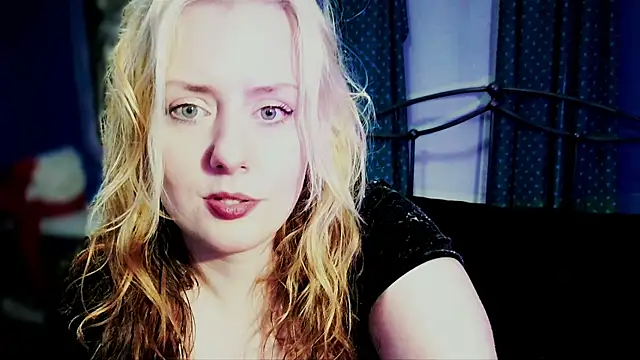 SkarlettRose96 online show from 11.26.25