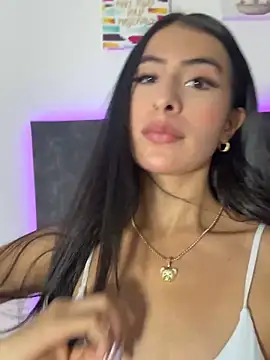 Snapshot of IssabellaLopez chatting on 06.10.26 IssabellaLopez online show from 06.10.26