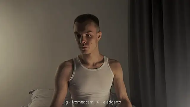 Snapshot of fromed chatting on 10.15.25 fromed online show from 10.15.25