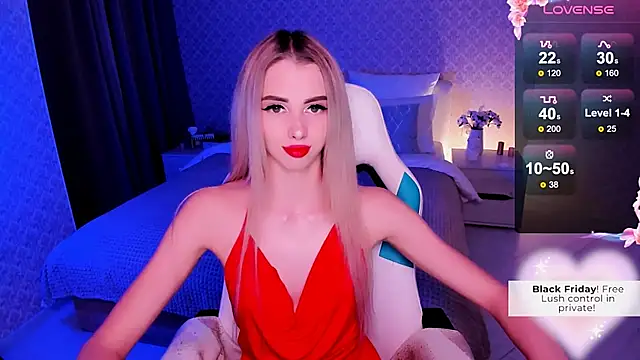 Snapshot of Emilia_Klar chatting on 12.05.24 Emilia Klar online show from 12.05.24