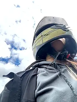 EemaHaruki online show from 10.02.25