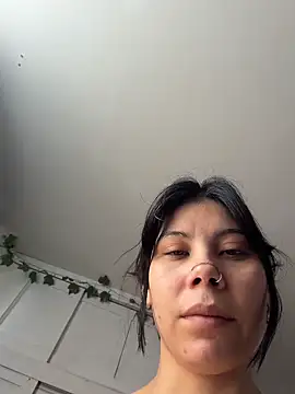 Snapshot of EemaHaruki chatting on 05.12.26 EemaHaruki online show from 05.12.26