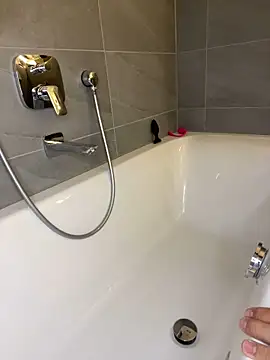 Sissy-Bee online show from 01.17.25