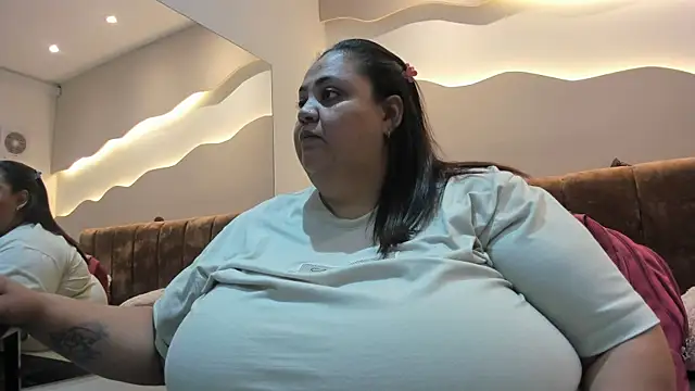 Snapshot of Alisson_am chatting on 04.19.26 Alisson am online show from 04.19.26