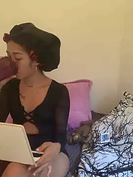 Marielasanchez online show from 02.25.25