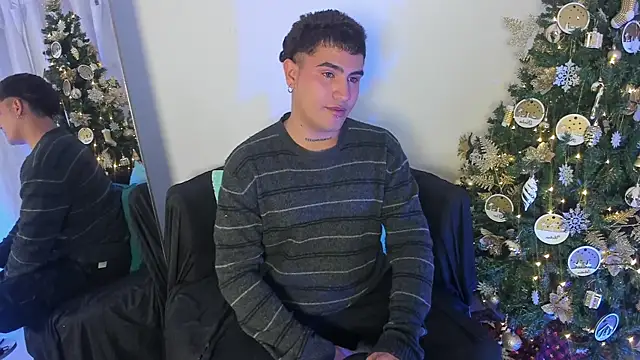 Snapshot of MatheoVelez chatting on 12.24.24 MatheoVelez online show from 12.24.24