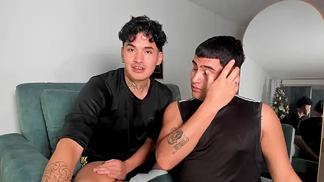 Snapshot of MatheoVelez chatting on 01.03.25 MatheoVelez online show from 01.03.25