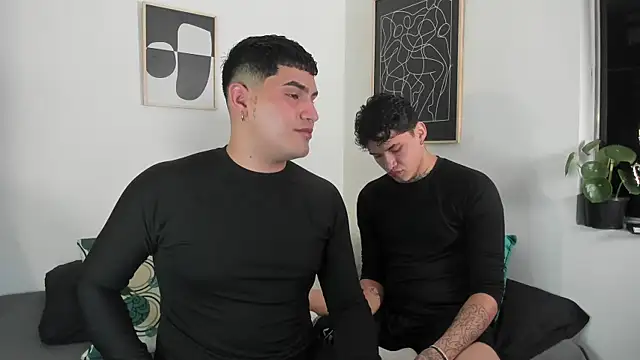 Snapshot of MatheoVelez chatting on 02.14.25 MatheoVelez online show from 02.14.25